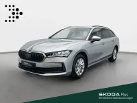 Gebraucht Skoda Superb Essence 150 PS (110 kW) 2025 Pebble silber metallic Kombi