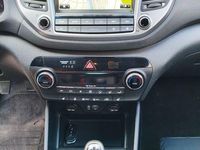 Gebraucht Hyundai Tucson 177 PS (130 kW) 2017 Beige SUV