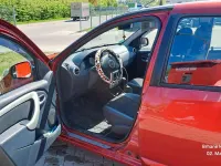 Gebraucht Dacia Sandero 84 PS (61 kW) 2012 Rot Kombi