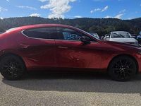 Neu Mazda 3 Homura-Line 140 PS (102 kW) 2025 Rot Limousine