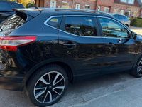 Gebraucht Nissan Qashqai 360º 163 PS (119 kW) 2016 Schwarz SUV