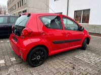 Gebraucht Toyota Aygo Cool 68 PS (50 kW) 2008 Rot Kleinwagen
