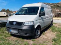 gebraucht VW T5 Hoch und Lang als Camper ausgebaut.