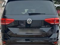 Gebraucht VW Touran Comfortline 150 PS (110 kW) 2015 Schwarz Van / Kleinbus