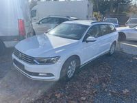 Gebraucht VW Passat 150 PS (110 kW) 2018 Weiß Kombi