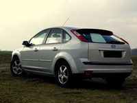 Gebraucht Ford Focus 101 PS (74 kW) 2007 Silber metallic Limousine