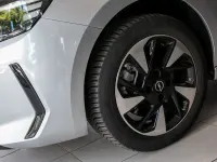 Gebraucht Opel Corsa-e Edition 100 kW (136 PS) 2024 Silber Kleinwagen