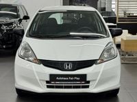 Gebraucht Honda Jazz S 90 PS (66 kW) 2013 Weiß Kleinwagen
