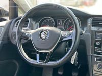 Gebraucht VW Golf VII Comfortline 131 PS (96 kW) 2018 Grau Limousine