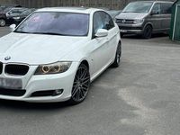Second-hand BMW 318 143 CP (105 kW) 2010 Alb Berlinǎ