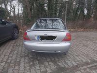 Gebraucht Ford Mondeo Ghia 116 PS (85 kW) 2000 Silber Limousine