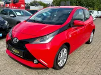 Gebraucht Toyota Aygo X-play 69 PS (50 kW) 2018 Rot Kleinwagen