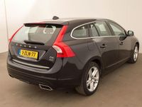 Gebraucht Volvo V60 215 PS (158 kW) 2015 Schwarz Kombi