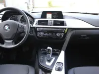 Gebraucht BMW 318 150 PS (110 kW) 2018 Grau Kombi