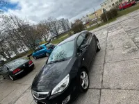 Gebraucht Opel Astra 85 PS (62 kW) 2011 Schwarz Limousine
