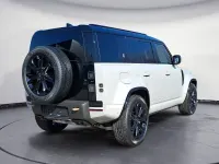 Neu Land Rover Defender Black Edition 635 PS (467 kW) 2026 Grau SUV