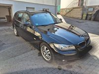 Gebraucht BMW 320 184 PS (135 kW) 2010 Schwarz Kombi