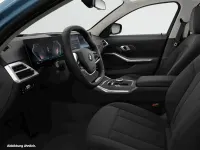 Gebraucht BMW 318 156 PS (114 kW) 2025 Arctic race blue metallic Limousine