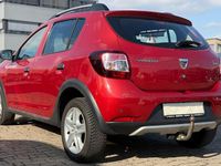 Gebraucht Dacia Sandero Stepway 90 PS (66 kW) 2014 Rot Limousine