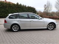 gebraucht BMW 320 d Xenon SHZ PDC Advantage Comfort 1.HD Tempomat