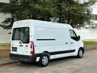 Gebraucht Renault Master 150 PS (110 kW) 2020 Weiß Van / Kleinbus