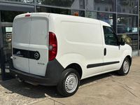Gebraucht Opel Combo 120 PS (88 kW) 2018 Weiß Van / Kleinbus