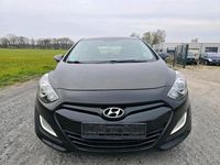 Gebraucht Hyundai i30 Edition 110 PS (80 kW) 2014 Schwarz Limousine