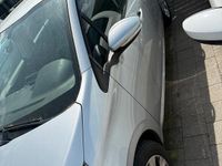 Gebraucht Peugeot 208 82 PS (60 kW) 2017 Silber Kleinwagen