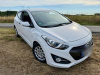 Gebraucht Hyundai i30 Classic 99 PS (72 kW) 2014 Weiß Limousine