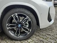 Gebraucht BMW iX1 M Sport 230 kW (313 PS) 2023 Mineralweiß SUV