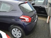 Gebraucht Peugeot 208 Active 92 PS (67 kW) 2014 Blau metallic Kleinwagen