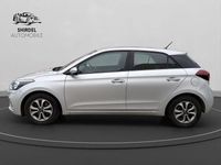 Gebraucht Hyundai i20 Trend 101 PS (74 kW) 2019 Silber Kleinwagen