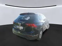 Gebraucht VW Tiguan Life 150 PS (110 kW) 2023 Deep black perleffekt (metallic) SUV