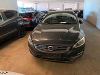 Gebraucht Volvo V60 Summum 190 PS (139 kW) 2017 Grau Kombi