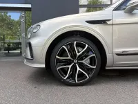 Neu Bentley Bentayga 650 PS (478 kW) 2026 Silber SUV
