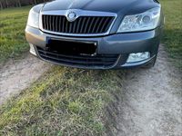 Gebraucht Skoda Octavia Elegance 160 PS (117 kW) 2010 Grau Kombi