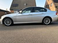 Gebraucht BMW 318 129 PS (94 kW) 2007 Silber Limousine