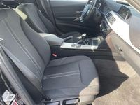 Gebraucht BMW 318 Advantage 136 PS (100 kW) 2016 Schwarz Limousine