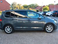 Gebraucht VW Touran Comfortline 150 PS (110 kW) 2023 Grau metallic Van / Kleinbus