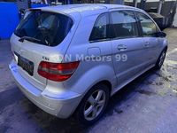 Gebraucht Mercedes B180 109 PS (80 kW) 2007 Silber Van / Kleinbus