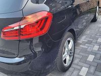 Gebraucht BMW 225 Advantage 136 PS (100 kW) 2018 Schwarz Van / Kleinbus
