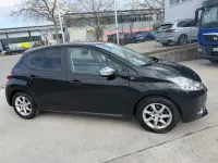Gebraucht Peugeot 208 Style 82 PS (60 kW) 2015 Schwarz Kleinwagen