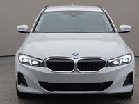 Gebraucht BMW 318 150 PS (110 kW) 2024 Weiß Kombi