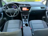 Gebraucht VW Touran Comfortline 150 PS (110 kW) 2024 Schwarz Van / Kleinbus