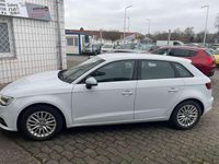 Gebraucht Audi A3 Ambiente 122 PS (89 kW) 2013 Gletscherweiss metallic Kleinwagen
