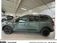 Neu Dacia Jogger Extreme 141 PS (103 kW) 2025 Grün Van / Kleinbus