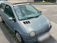 Second-hand Renault Twingo 75 CP (55 kW) 2004 Albastru Hatchback