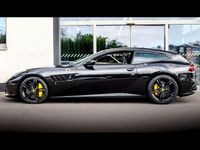 Second-hand Ferrari GTC4Lusso 689 CP (506 kW) 2018 Negru Break