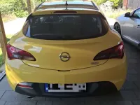Gebraucht Opel Astra Edition 179 PS (131 kW) 2012 Gelb Coupé
