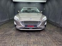 Gebraucht Ford Focus 120 PS (88 kW) 2019 Silber Kombi